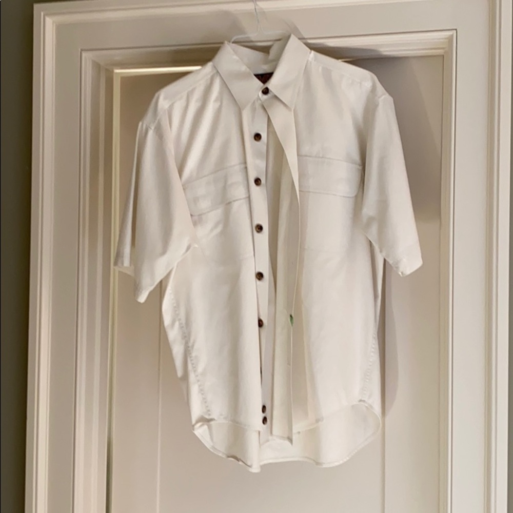 Duluth Trading Men’s SS L light tan button down.